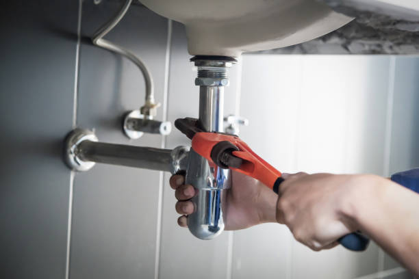Best Clogged Drain Plumber  in Kaukauna, WI